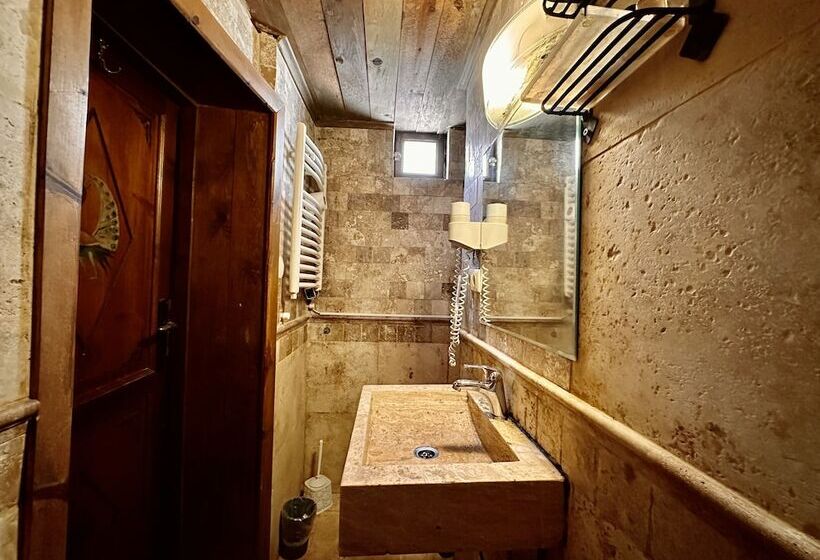 هتل Harkasos Cave