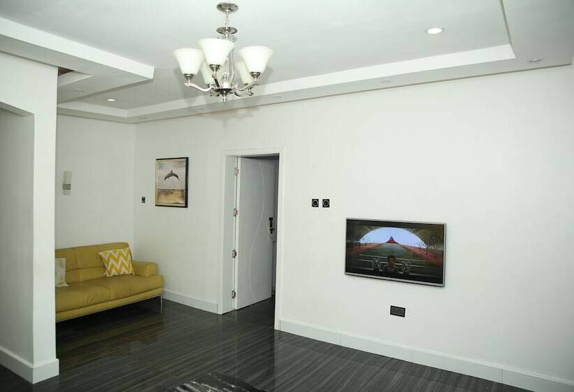 هتل Poshlux Executive