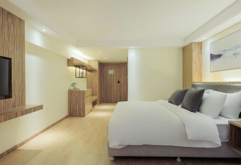 هتل Vyluk  Chongqing Airport