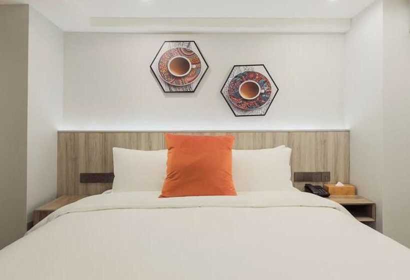 هتل Vyluk  Chongqing Airport