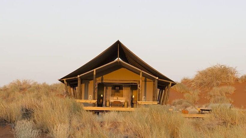 هتل Wolwedans Dune Camp