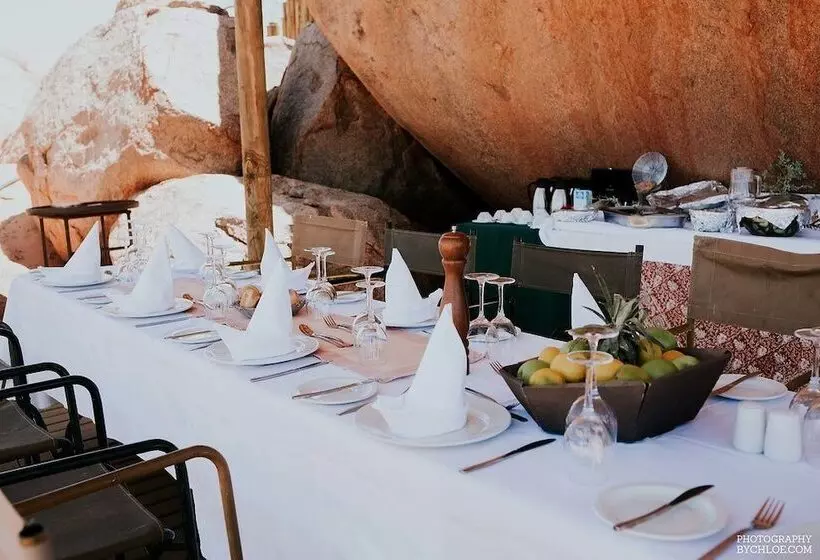 هتل Wolwedans Dune Camp