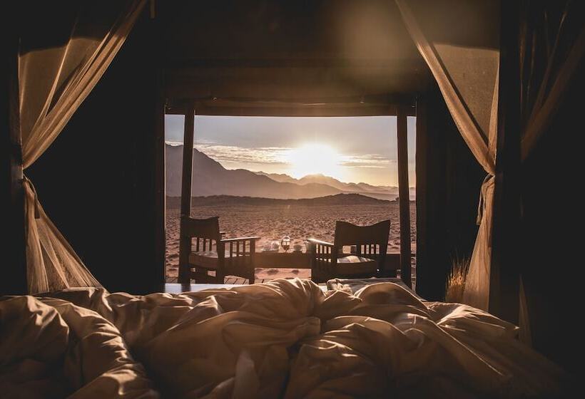 هتل Wolwedans Dune Camp