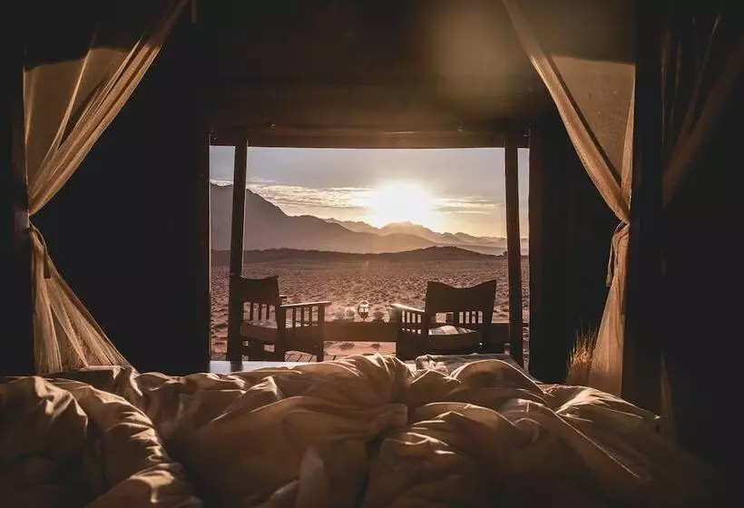 هتل Wolwedans Dune Camp