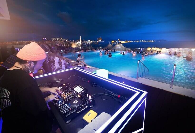 Utop Marina Hotel & Resort