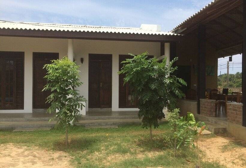 פנסיון Summer Cottage