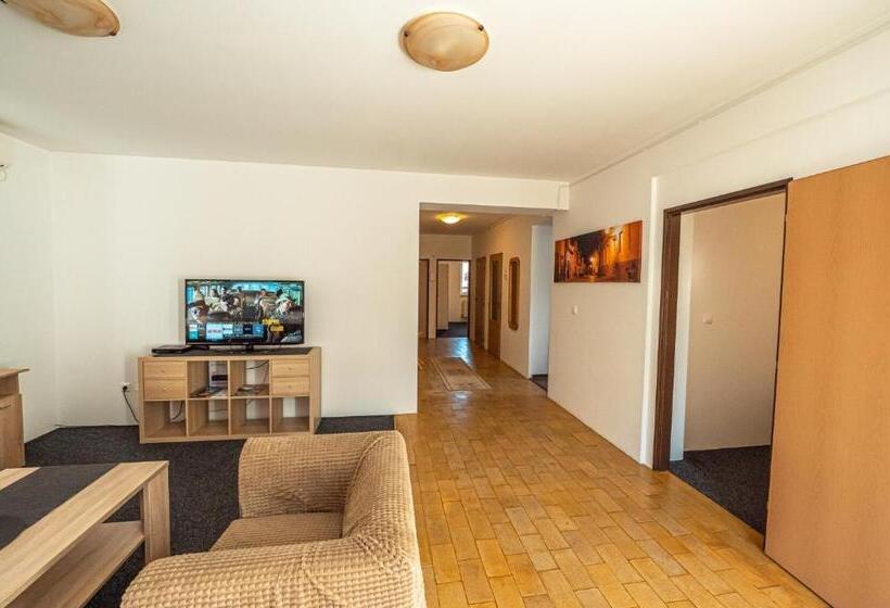 Xlsuite Apartment Deluxe