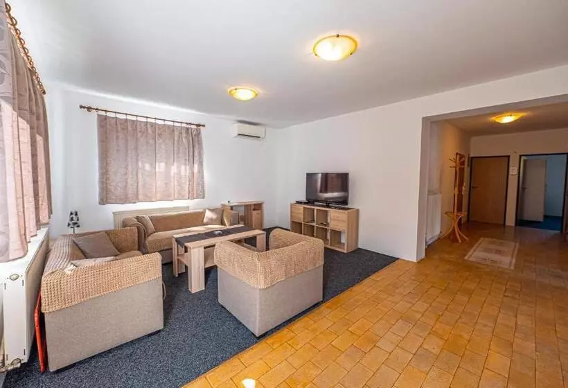 Xlsuite Apartment Deluxe