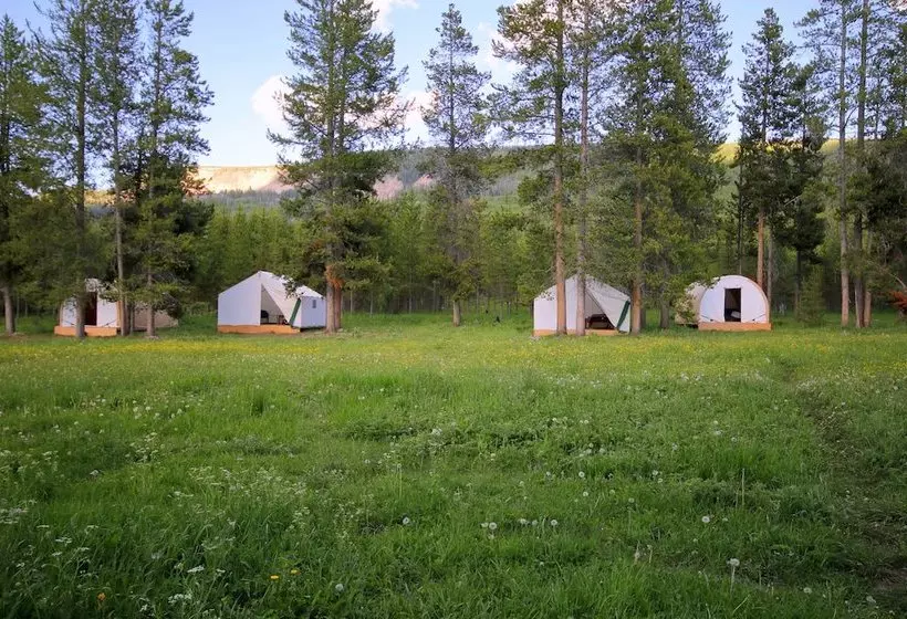 هتل Bedroll And Breakfast  Campground