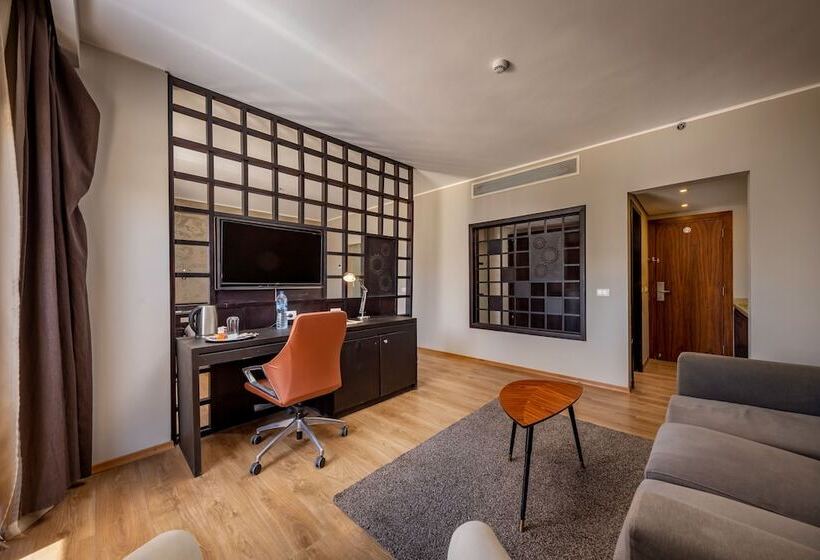 هتل Dhara Residence E2 Lodge