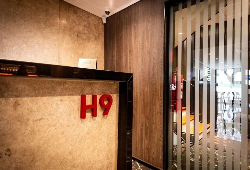 هتل H9