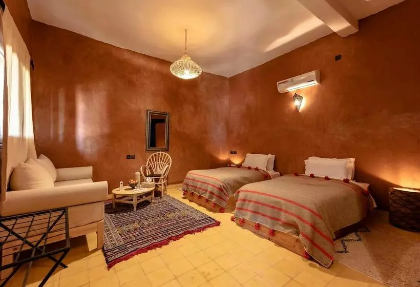 هتل Kasbah Sahara Services