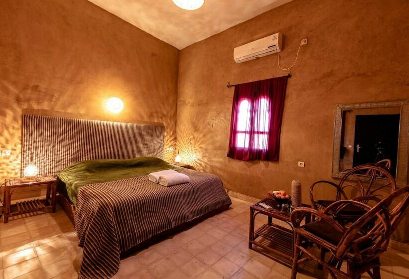 هتل Kasbah Sahara Services