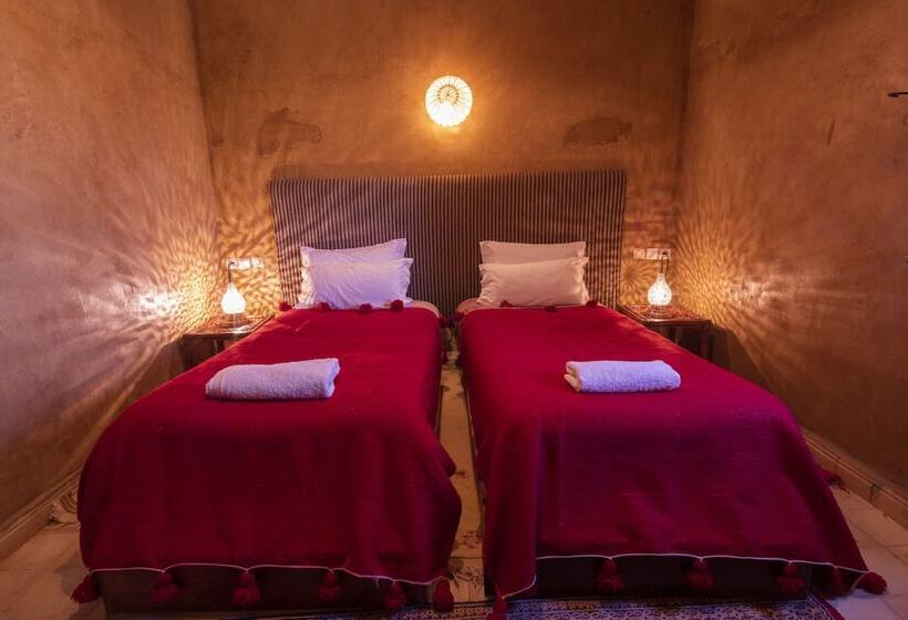 هتل Kasbah Sahara Services