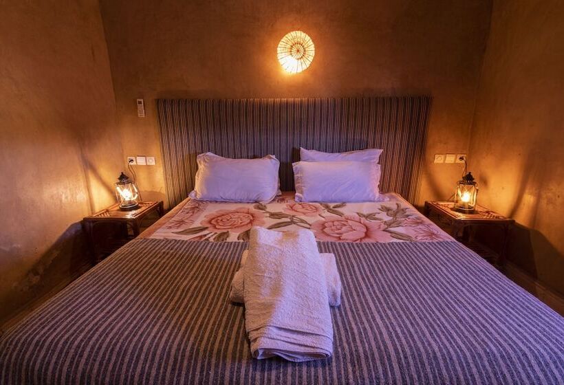 هتل Kasbah Sahara Services