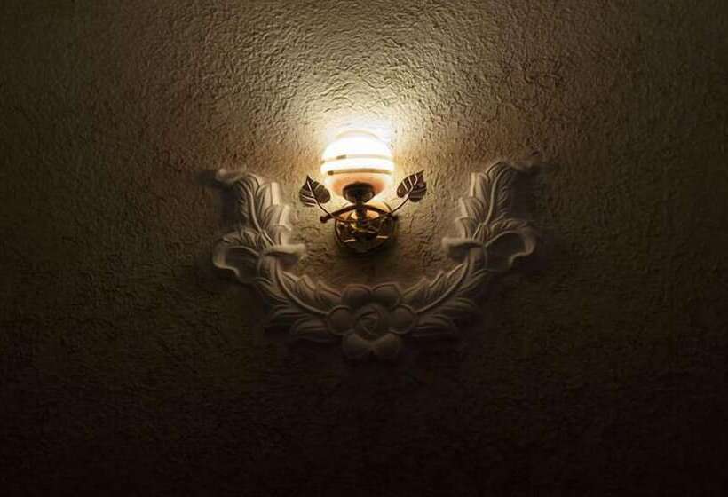 هتل Mokorro Game Ranch And Lodge