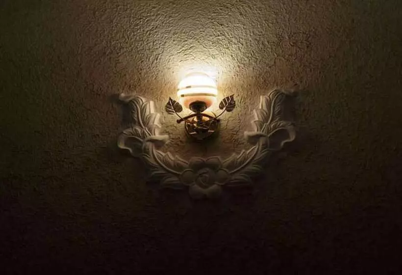 هتل Mokorro Game Ranch And Lodge