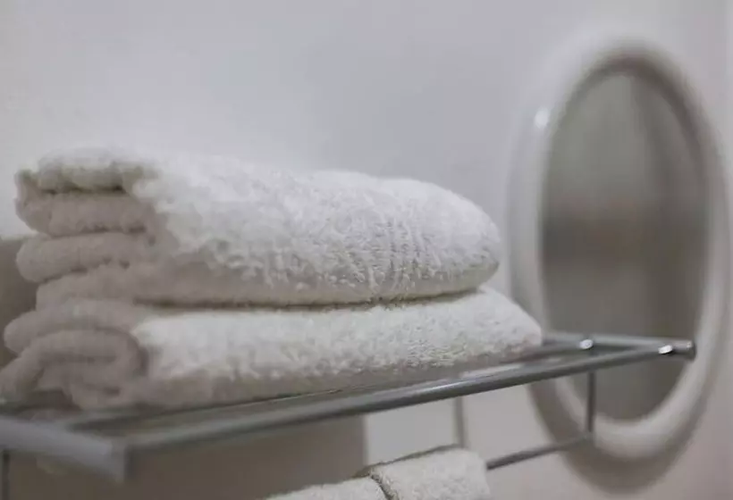 هتل Mokorro Game Ranch And Lodge