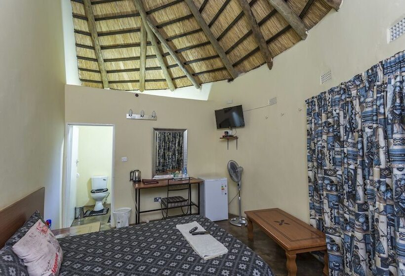 هتل Mokorro Game Ranch And Lodge