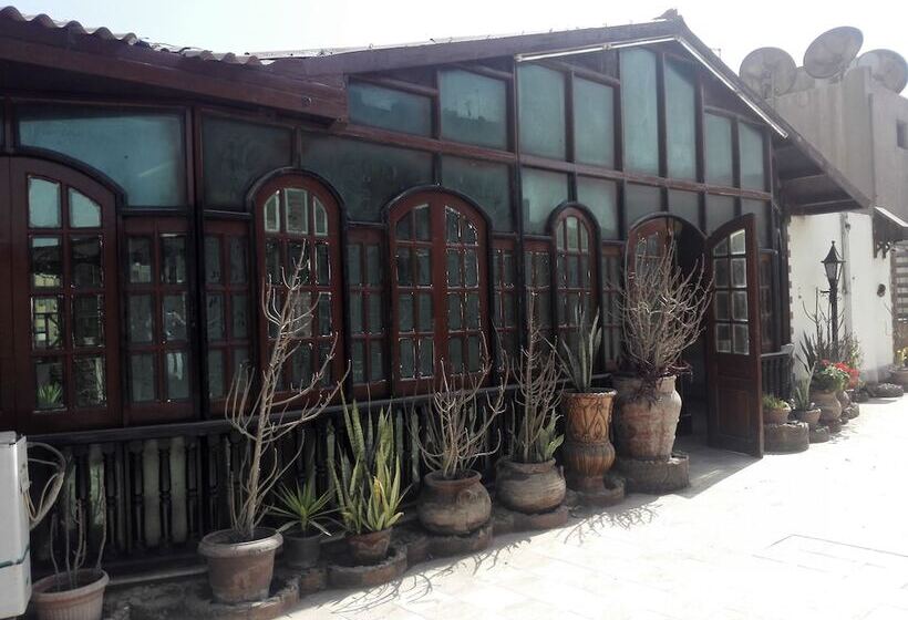 هتل Royal Pyramids