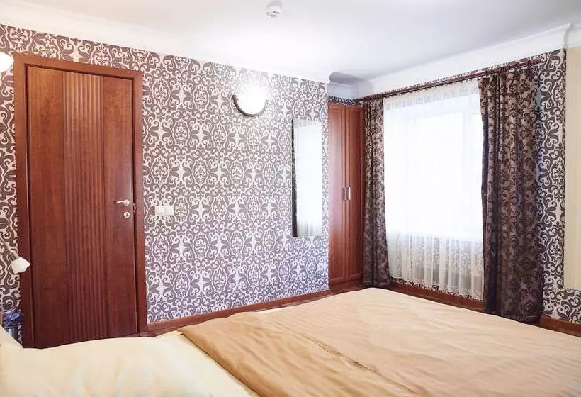 Hothos Hostel