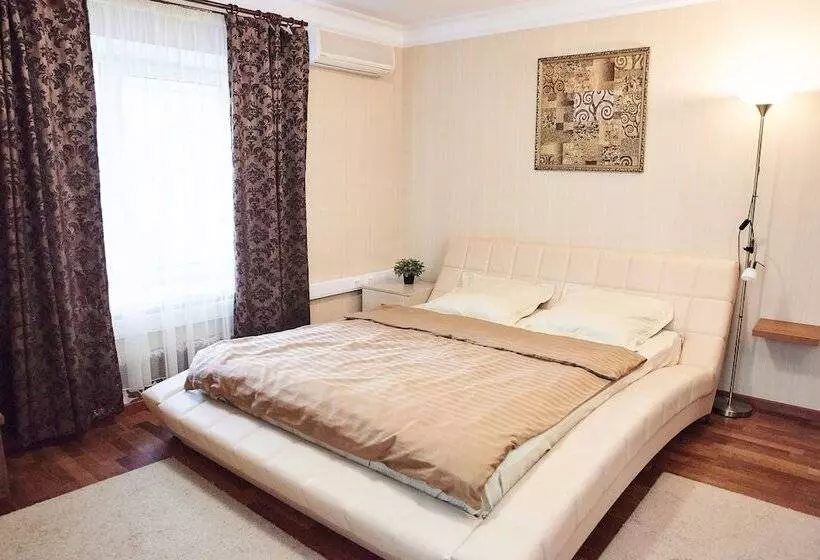 Hothos Hostel