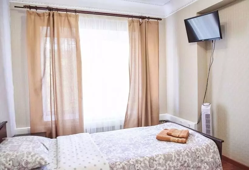 Hothos Hostel