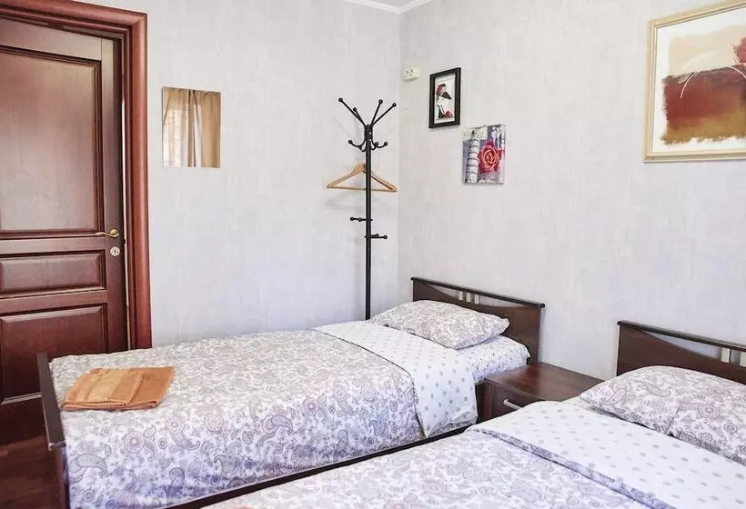 Hothos Hostel