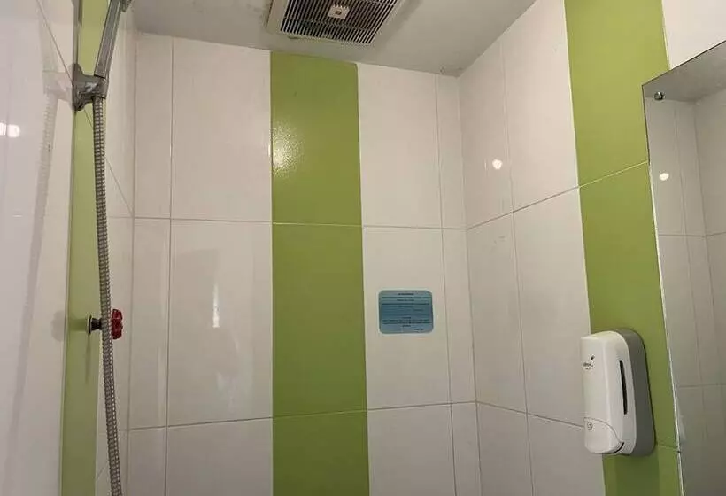 Capital O 93285 Residence Hotel Syariah