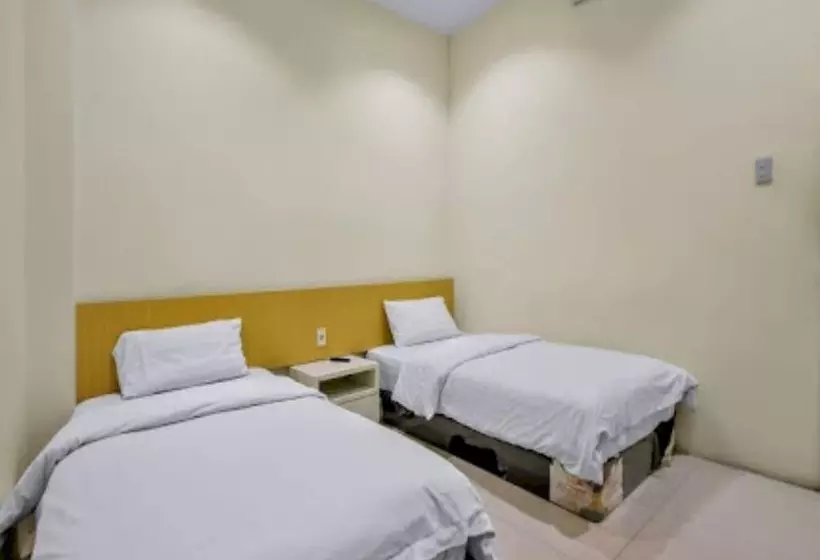 Capital O 93285 Residence Hotel Syariah
