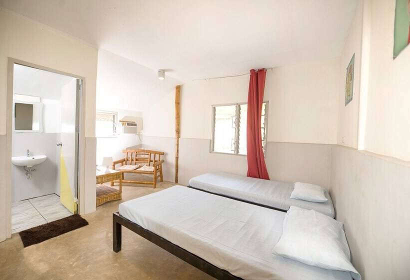 Bamboo Hostel Palawan