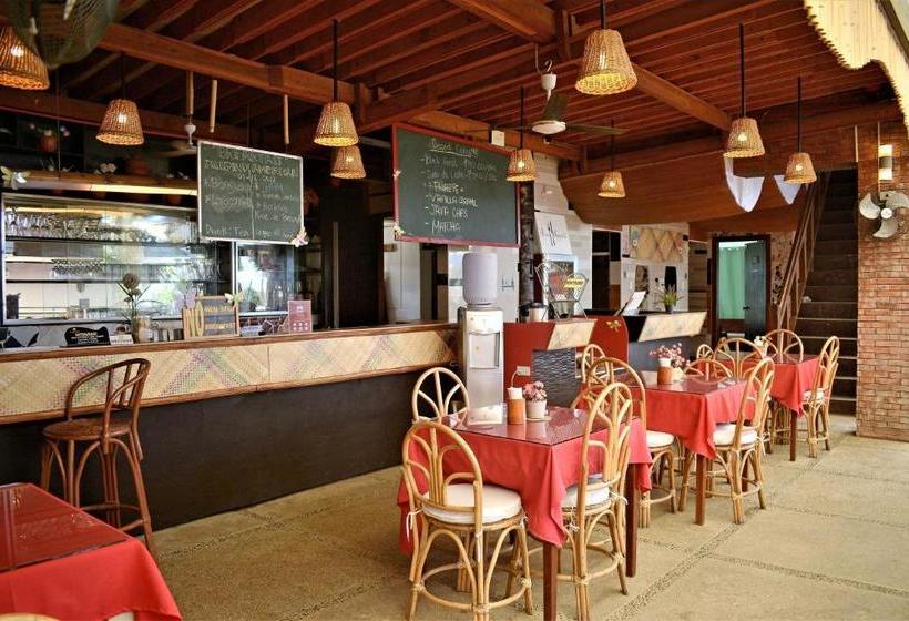 בית מלון כפרי Zen Rooms Malvar Road