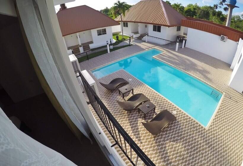 Heartland Hotel Serviced Rooms & Apartments