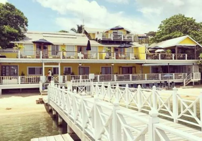 هتل The Beach House Boutique