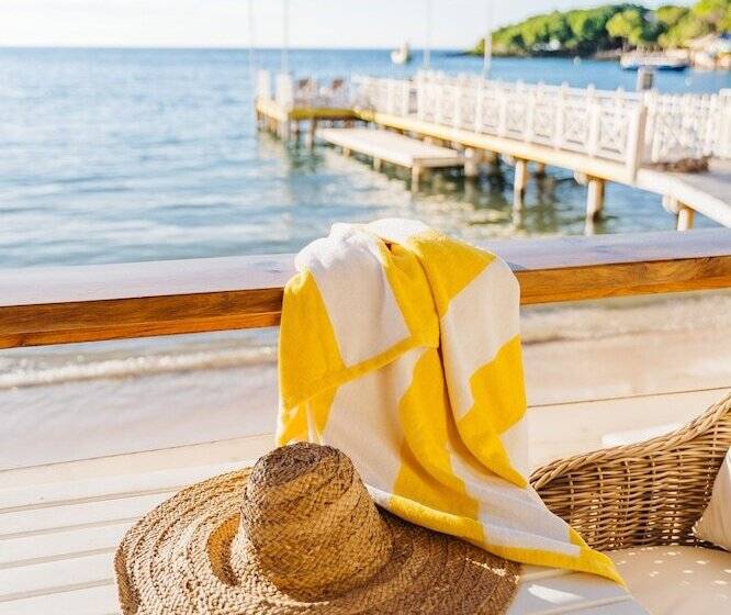 هتل The Beach House Boutique