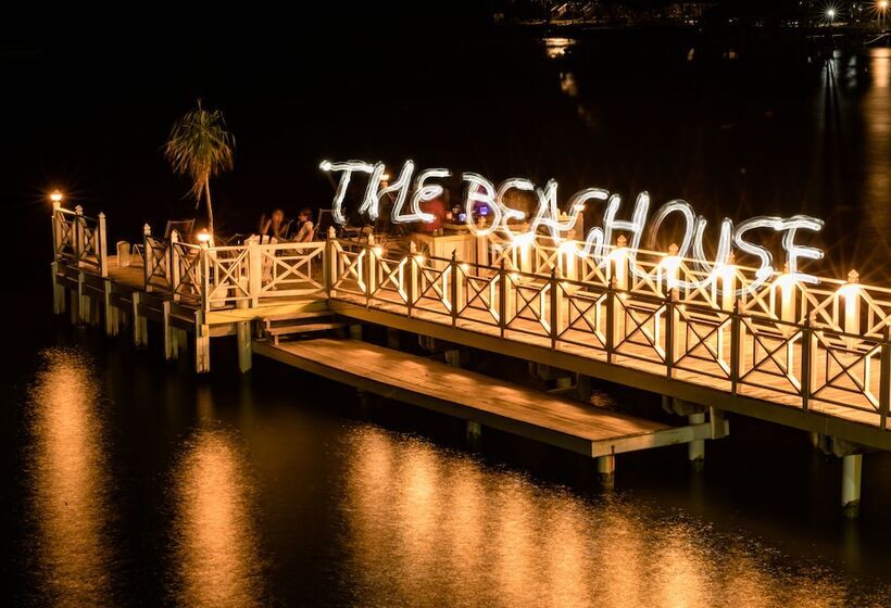 هتل The Beach House Boutique
