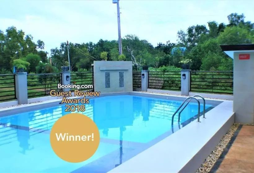 ホテル Zen Rooms Greenfields Inn Bohol