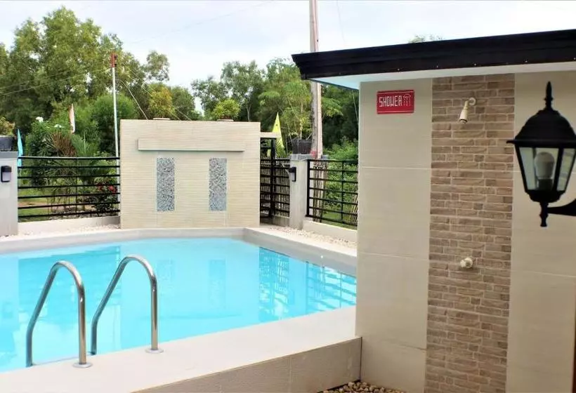 ホテル Zen Rooms Greenfields Inn Bohol