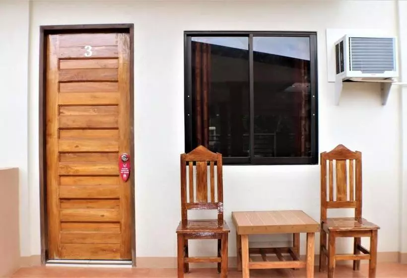 ホテル Zen Rooms Greenfields Inn Bohol