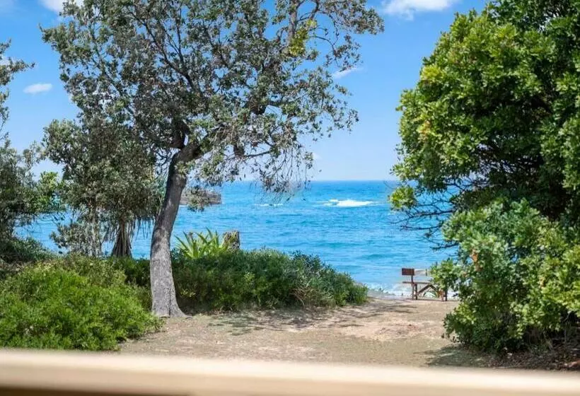 Korora Bay Beach House