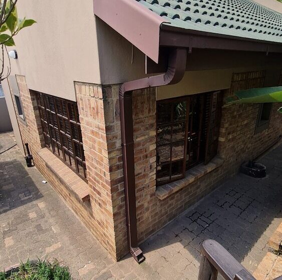 Пансион Klein Bosveld Guest House