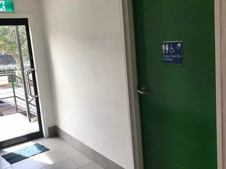 Perth City Backpackers Hostel   Note   Valid Passport Required To Check In