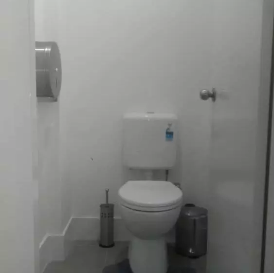 Perth City Backpackers Hostel   Note   Valid Passport Required To Check In