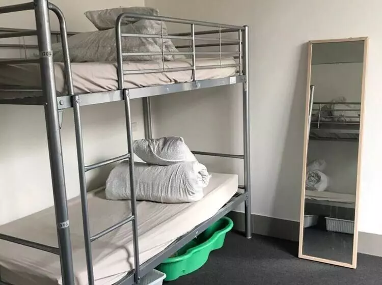Perth City Backpackers Hostel   Note   Valid Passport Required To Check In