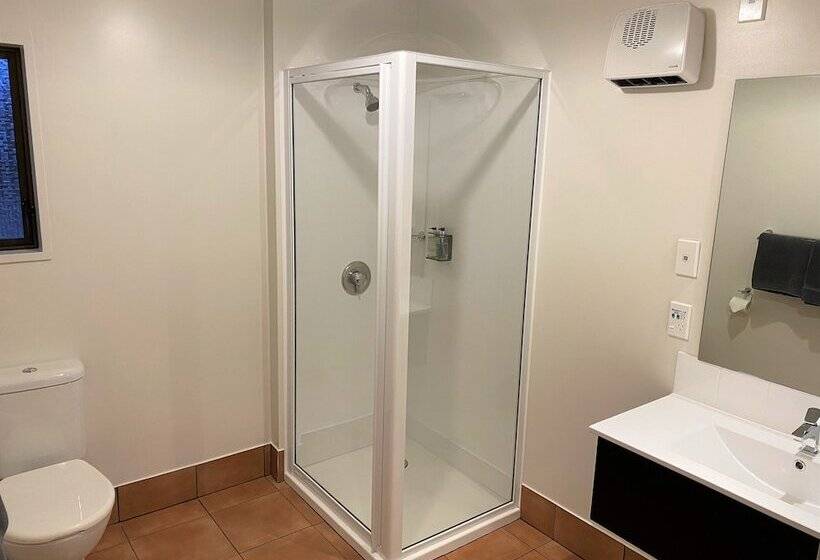 فندق Asure Townsman Motor Lodge