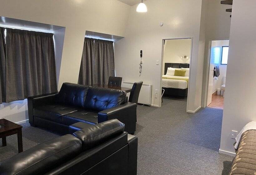 فندق Asure Townsman Motor Lodge