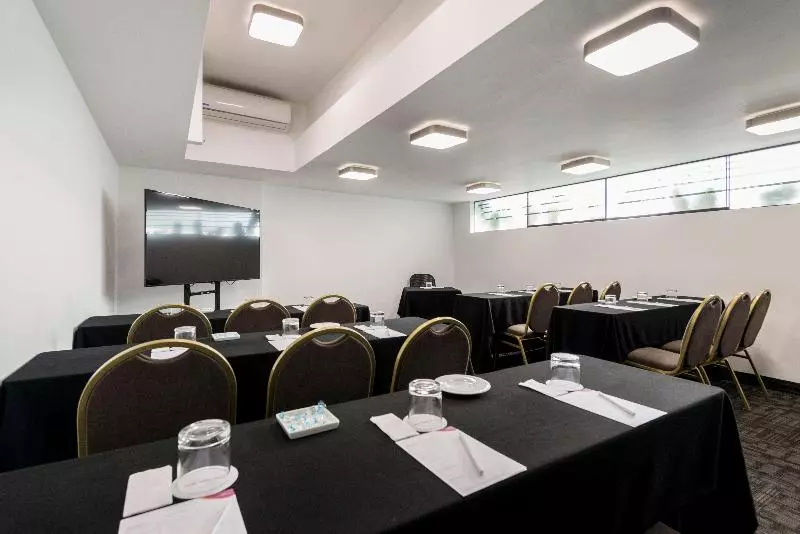 هتل Crowne Plaza Lima, An Ihg