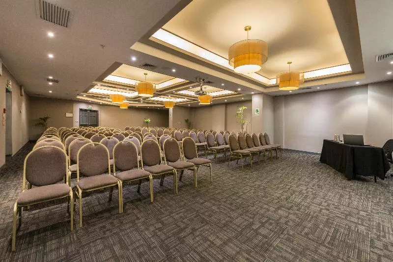 هتل Crowne Plaza Lima, An Ihg