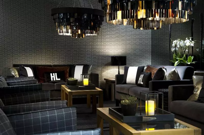 Отель Highland Lodge