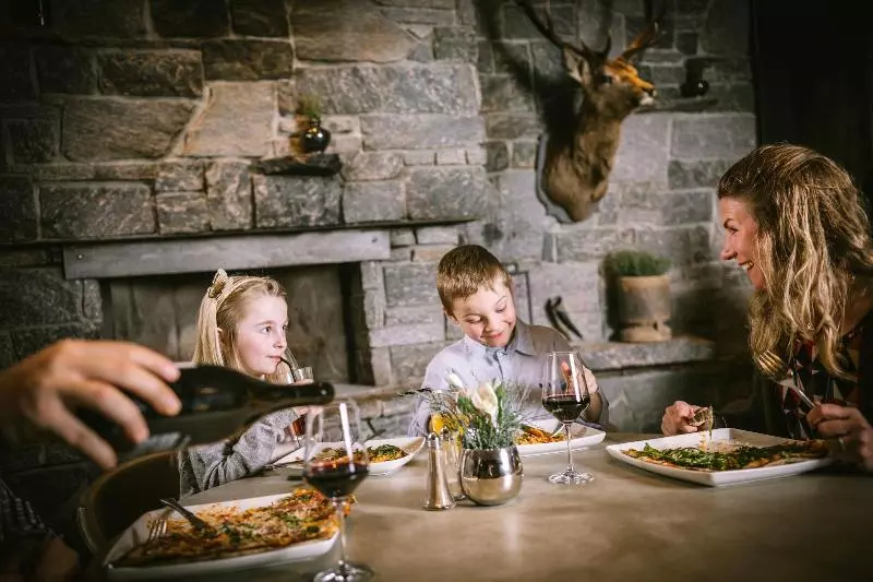 Отель Highland Lodge